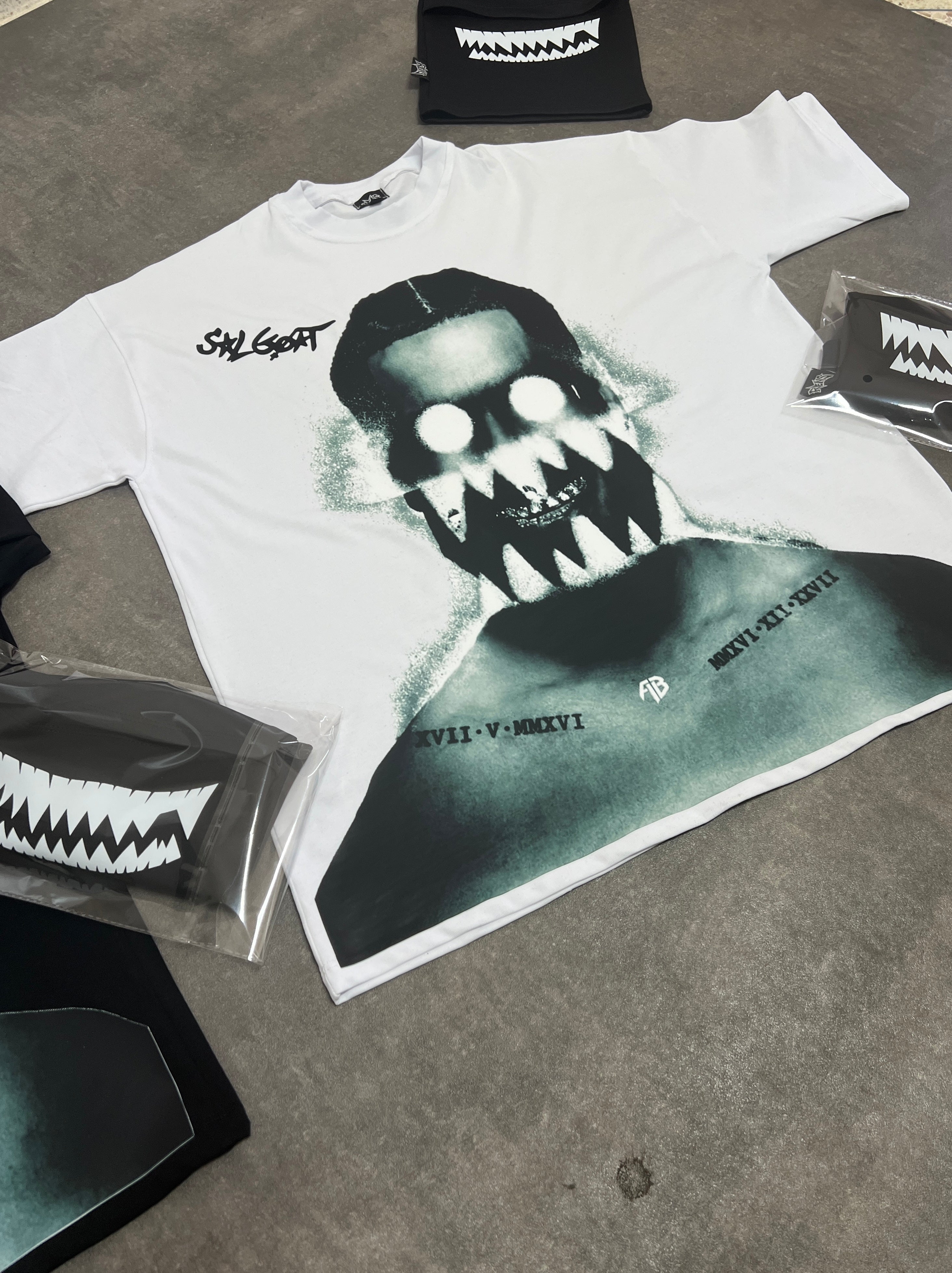 PACK SALGOAT t-shirt + cagoule 🎁